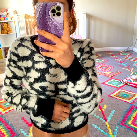 Animal print fluffy sweater - Picture 2 of 4
